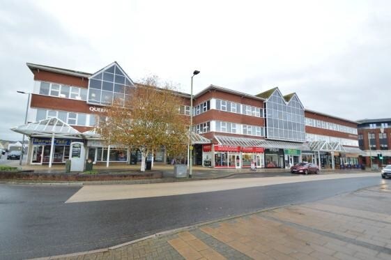 Queen St, Barnstaple à louer - Photo de l’immeuble – Image 1 sur 2