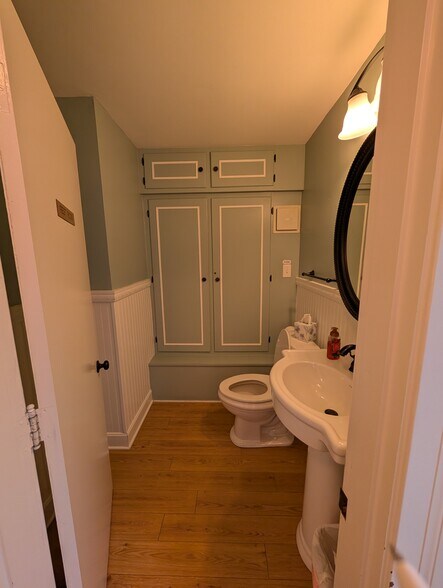 4816 Greenwood Rd, Louisville, KY à louer - Photo de l’immeuble – Image 2 sur 67