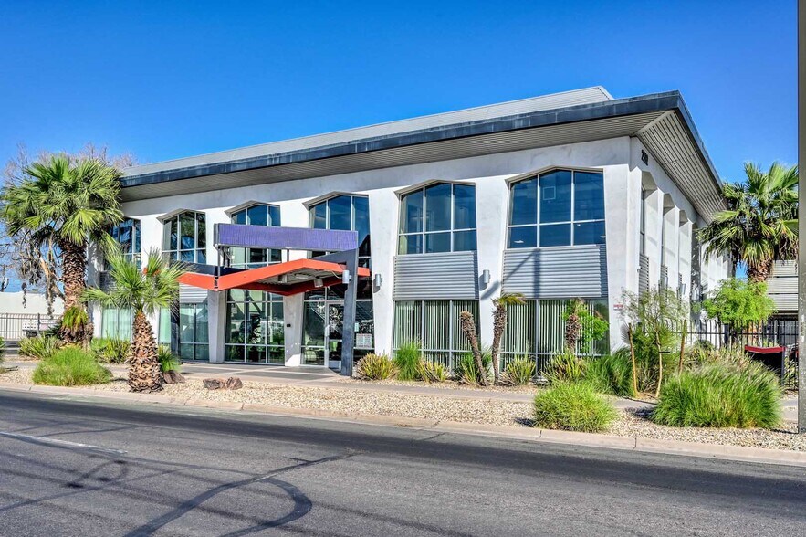 2502 E Washington St, Phoenix, AZ à vendre - Photo de l’immeuble – Image 2 sur 48