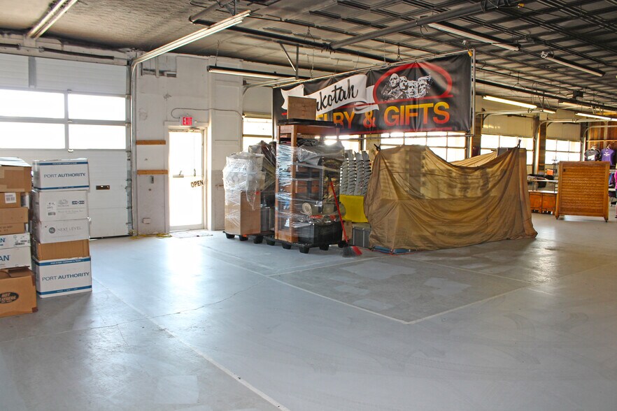 1219 Main St, Sturgis, SD à vendre - Photo de l’immeuble – Image 2 sur 8