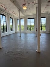 426 Metacom Ave, Warren, RI à louer Photo intérieure– Image 2 sur 6