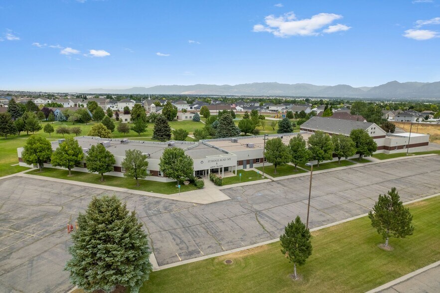 5500 W Bagley Park Rd, West Jordan, UT à vendre - Photo de l’immeuble – Image 3 sur 15