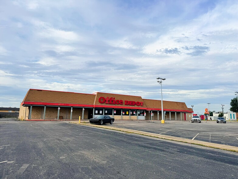 820 W I 240 Service Rd, Oklahoma City, OK à louer - Photo de l’immeuble – Image 1 sur 1