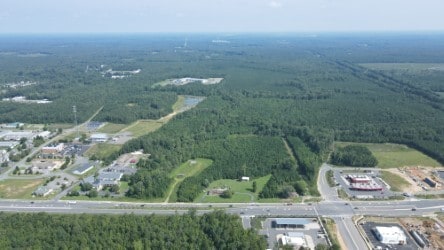 8123 Ladysmith Rd, Ruther Glen, VA à vendre - Photo principale – Image 3 sur 6