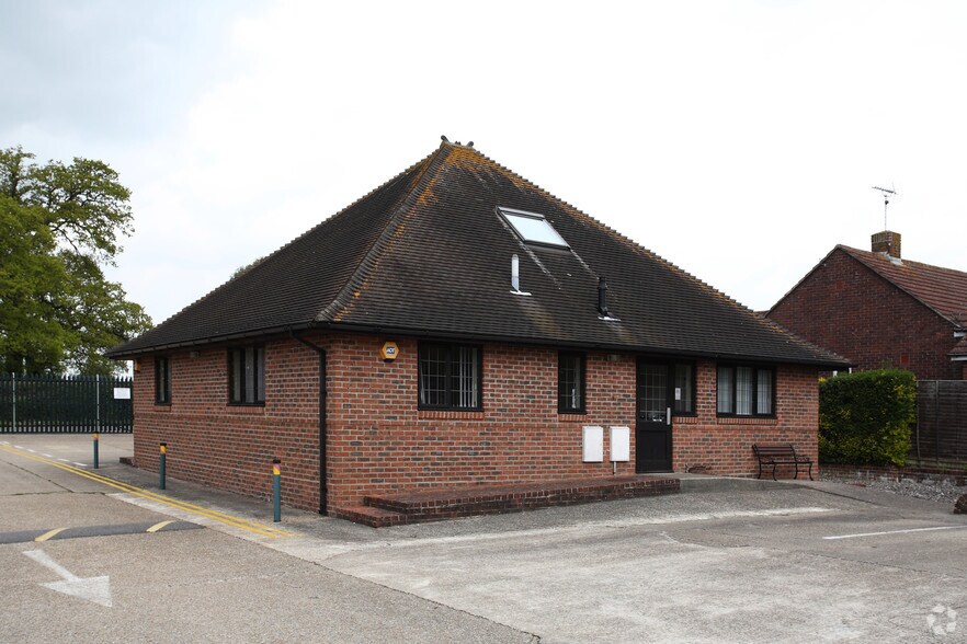 Soake Rd, Denmead à louer - Photo de l’immeuble – Image 3 sur 3