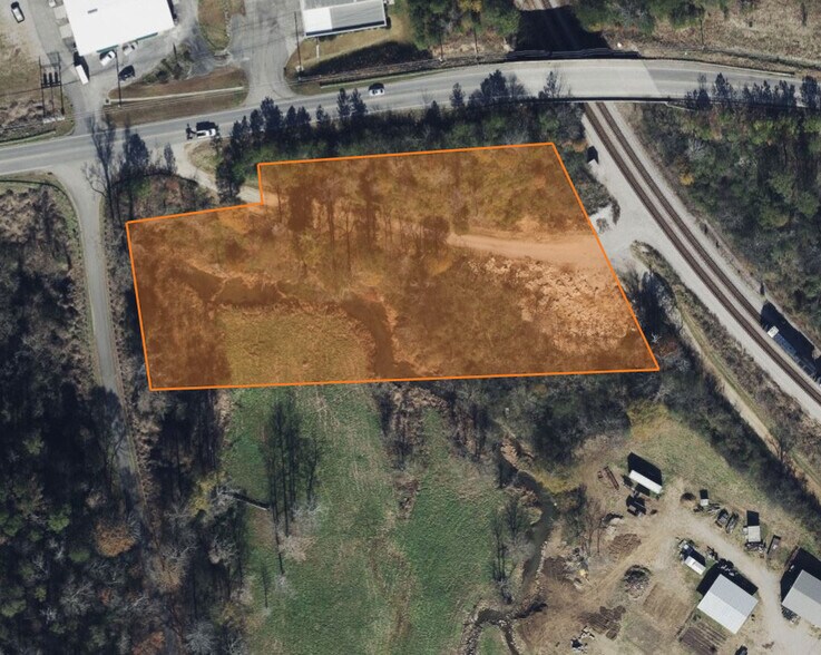 650 Black Creek Rd, Fultondale, AL à louer - Photo de l’immeuble – Image 2 sur 10