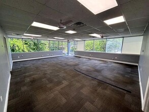 95 Main Ave, Clifton, NJ à louer Photo intérieure– Image 1 sur 7