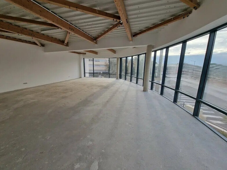 Bureau dans Le Cannet à louer - Photo intérieure – Image 2 sur 5