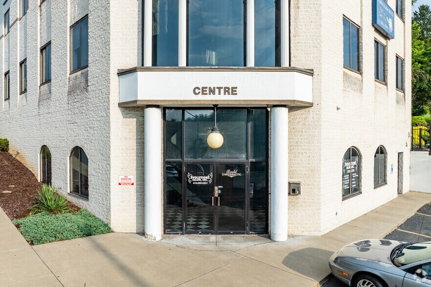 1201 Broughton Rd, Pittsburgh, PA à louer - Photo de l’immeuble – Image 2 sur 6