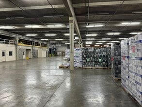 2800 Warehouse Rd, Owensboro, KY à louer Photo intérieure– Image 2 sur 5