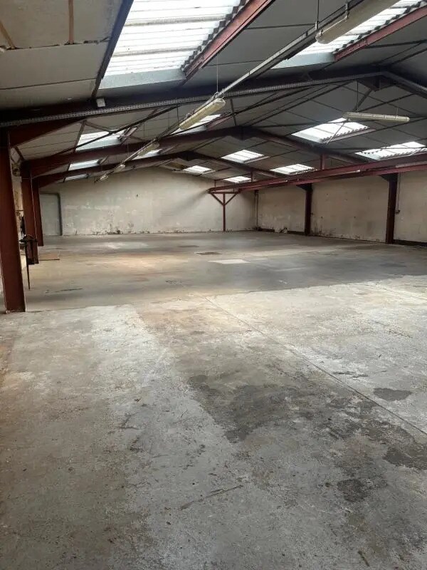 Plus de détails pour Industriel/Logistique à louer