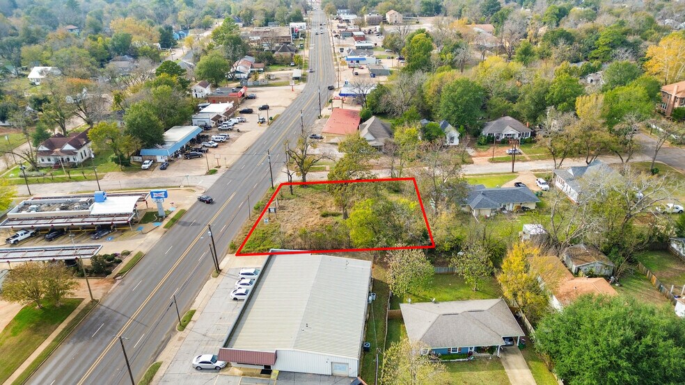 217 W Palestine Ave, Palestine, TX à vendre - Photo de l’immeuble – Image 3 sur 4