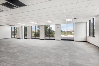 10100 W Innovation Dr, Wauwatosa, WI à louer Photo intérieure– Image 1 sur 12