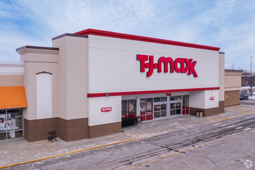 6000 Northwest Hwy, Crystal Lake, IL à louer - Photo de l’immeuble – Image 2 sur 8