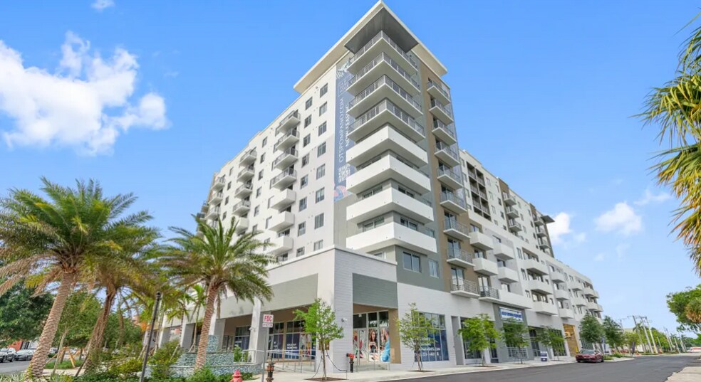 200 NE 1st Ave, Pompano Beach, FL à louer - Photo de l’immeuble – Image 1 sur 35