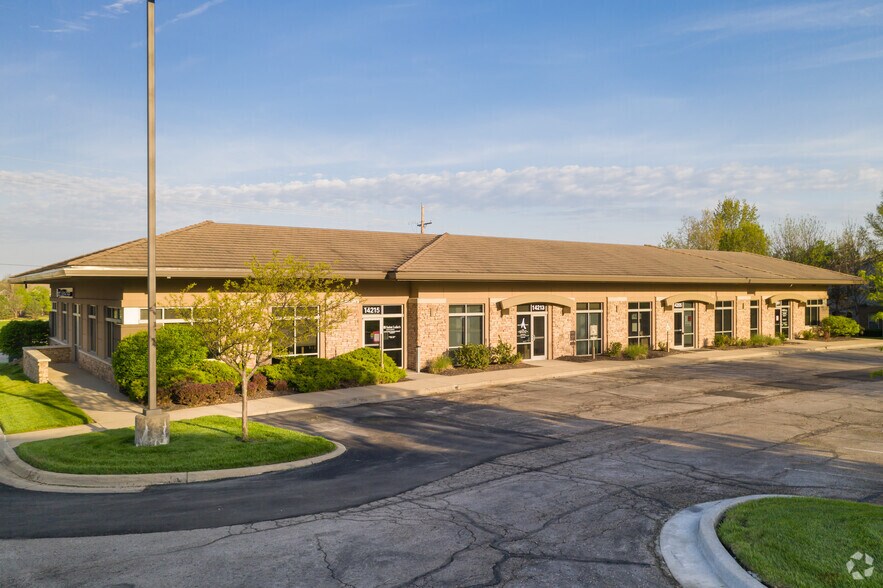14201-14215 Metcalf Ave, Overland Park, KS à louer - Photo de l’immeuble – Image 1 sur 12