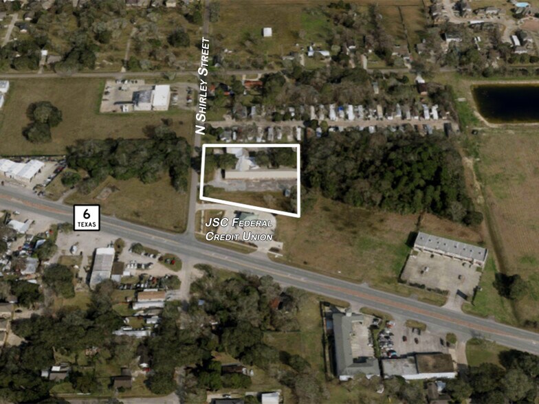416 N Shirley St, Alvin, TX à vendre - Photo de l’immeuble – Image 2 sur 15