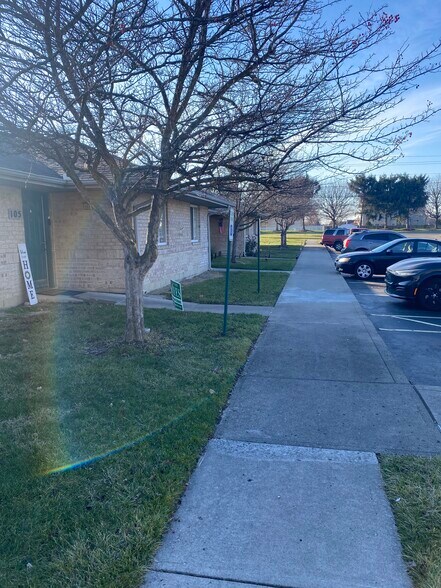 1206 Union Rd, Englewood, OH à vendre - Photo de l’immeuble – Image 3 sur 14