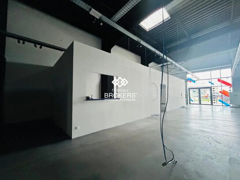 Local commercial dans Caudebec-lès-Elbeuf à louer - Photo intérieure – Image 3 sur 5