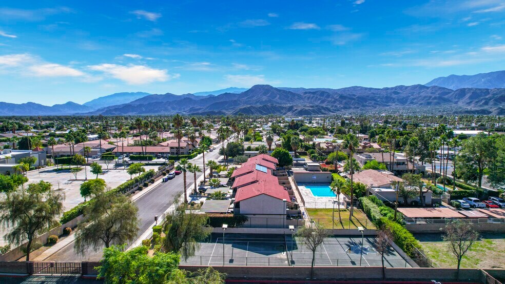 69180 Victoria Dr, Cathedral City, CA à vendre - Photo de l’immeuble – Image 3 sur 16