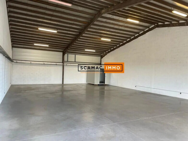 Industriel/Logistique dans Flassans-sur-Issole à louer - Photo intérieure – Image 2 sur 5