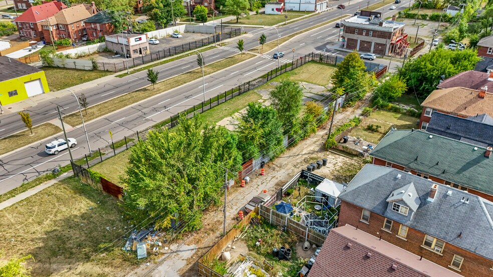 13145 Livernois Ave, Detroit, MI à vendre - Photo de l’immeuble – Image 3 sur 15