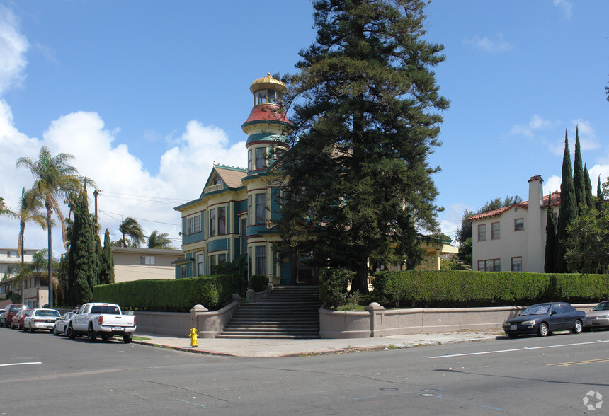 2404 Broadway, San Diego, CA à louer - Photo de l’immeuble – Image 3 sur 10