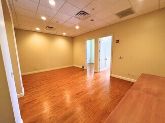 Plus de détails pour 2100 SE Hillmoor Dr, Port Saint Lucie, FL - Bureau à louer