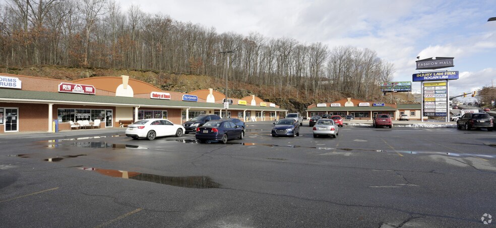 205-235 Scranton Carbondale Hwy, Scranton, PA à louer - Photo principale – Image 1 sur 9