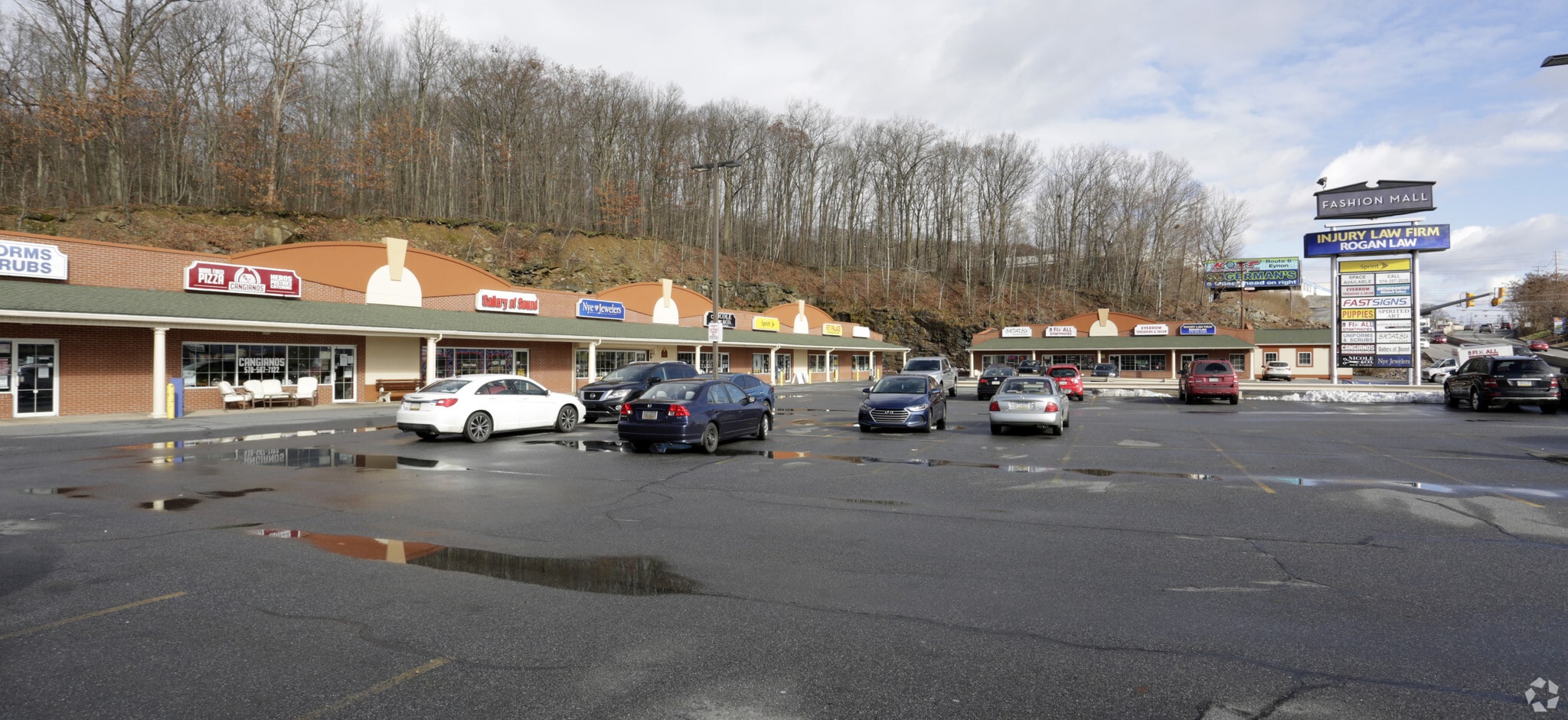 205-235 Scranton Carbondale Hwy, Scranton, PA à louer Photo principale– Image 1 sur 10