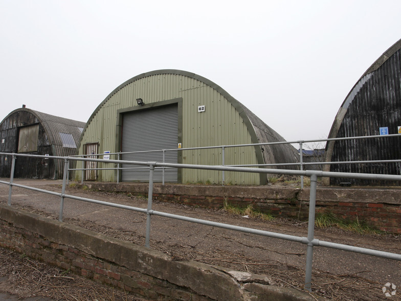 Boughton Industrial Est, Boughton à vendre - Photo de l’immeuble – Image 2 sur 2
