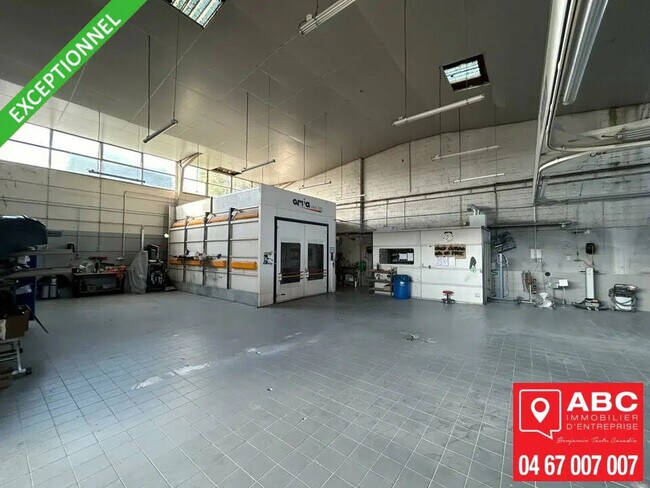 Plus de détails pour Local d'activités à louer