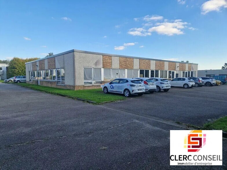 Bureau dans Mont-Saint-Aignan à louer - Photo de l’immeuble – Image 1 sur 7