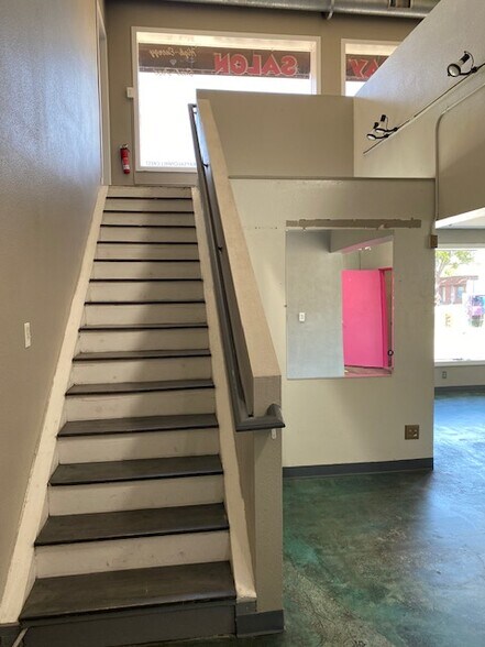141 University Ave, San Diego, CA à louer - Photo de l’immeuble – Image 2 sur 7