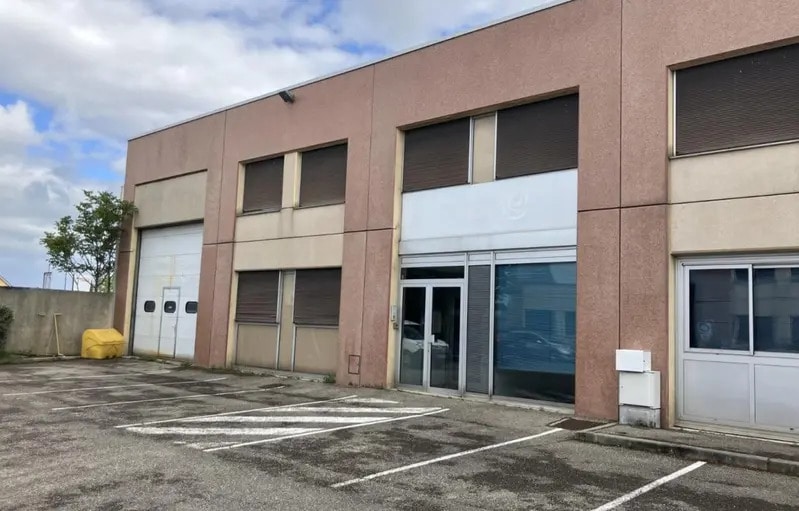 2-4 Rue Paul Villard, Chassieu à louer - Photo de l’immeuble – Image 2 sur 38