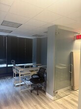 1101 N Kings Hwy, Cherry Hill, NJ à louer Photo intérieure– Image 2 sur 9