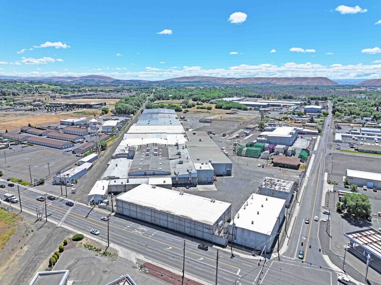 2506 Terrace Heights Dr, Yakima, WA à vendre - Photo de l’immeuble – Image 1 sur 29