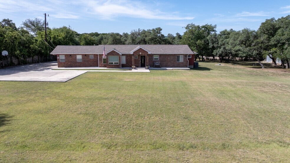 8919 Saddle Trl, San Antonio, TX à vendre - Photo de l’immeuble – Image 2 sur 36