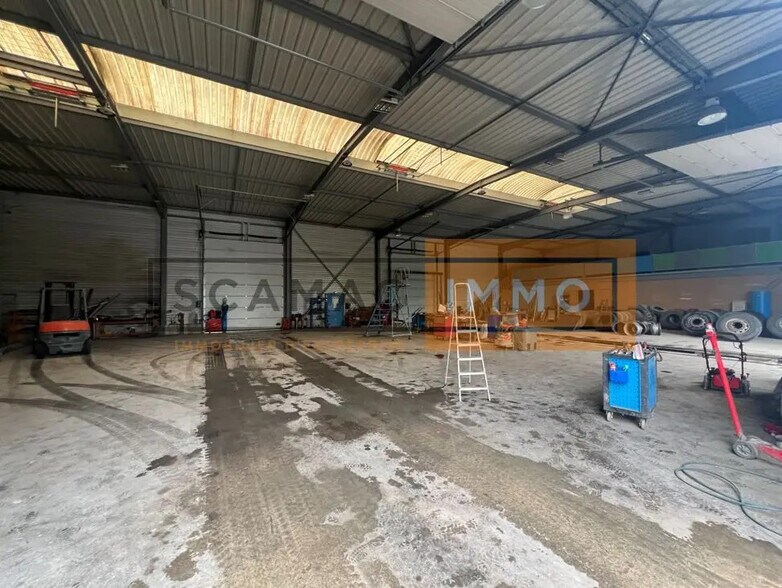 Local d'activités dans Claye-Souilly à vendre - Photo intérieure – Image 2 sur 8