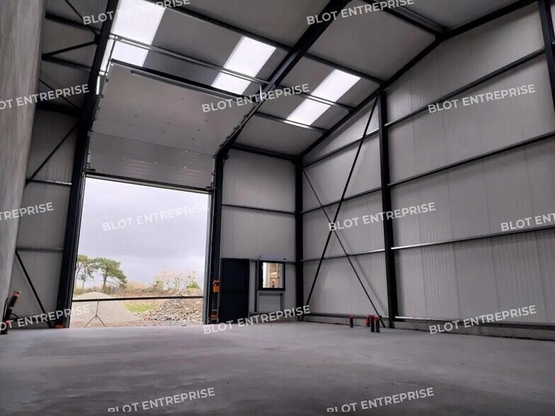 Local d’activités dans Damgan à louer - Photo de l’immeuble – Image 2 sur 6