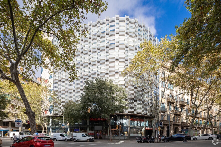 Bureau dans Barcelone, Barcelona à louer - Photo de l’immeuble – Image 3 sur 4