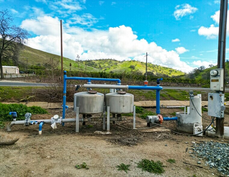 31200 Success Valley Dr, Porterville, CA à vendre - Photo de l’immeuble – Image 2 sur 12