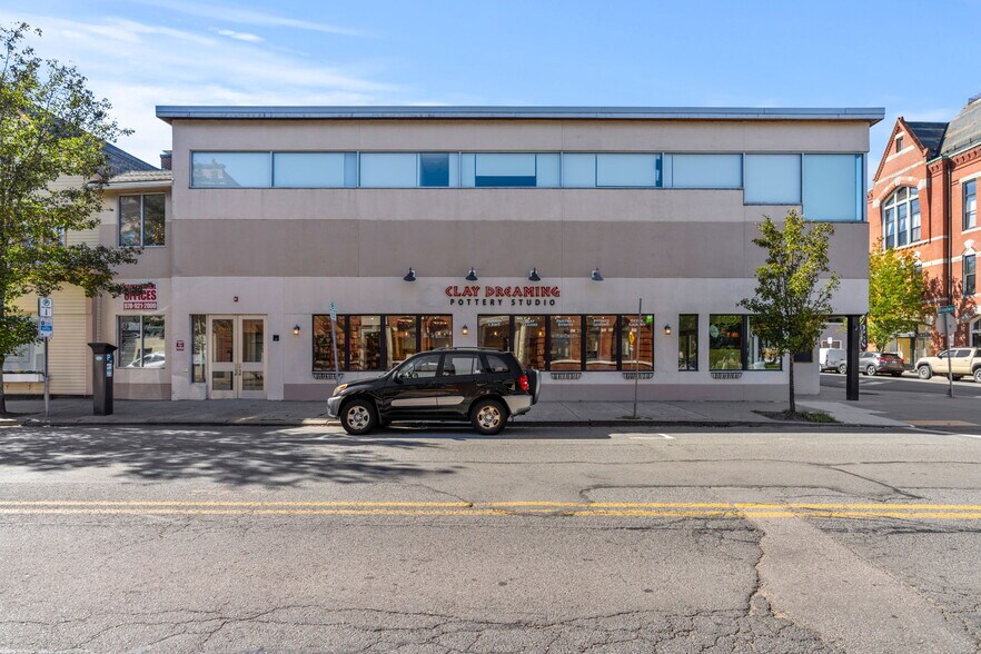 186 Cabot St, Beverly, MA à louer - Photo de l’immeuble – Image 1 sur 1