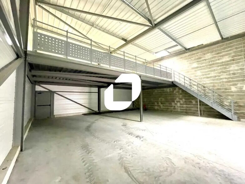 Local d’activités dans Salaunes à louer - Photo intérieure – Image 1 sur 7