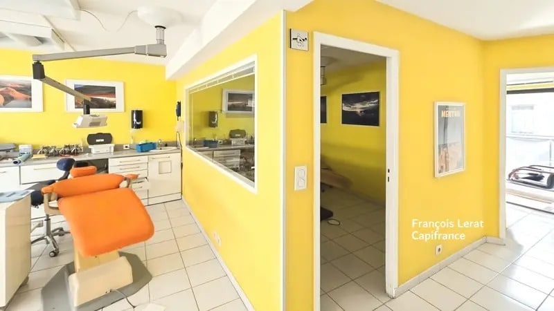 Local d'activités dans Menton à vendre - Photo de l’immeuble – Image 2 sur 14