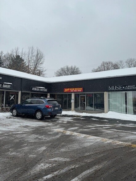 4201-4231 S 33rd St, Lincoln, NE à louer - Photo de l’immeuble – Image 2 sur 5
