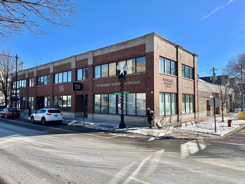 2015-2019 W Irving Park Rd, Chicago, IL à louer - Photo de l’immeuble – Image 2 sur 6