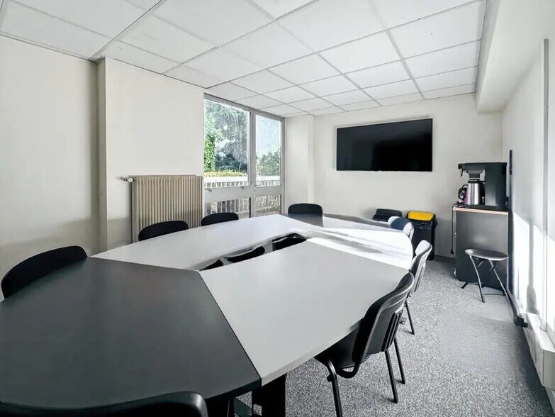Bureau dans Paris à louer - Photo de l’immeuble – Image 3 sur 8