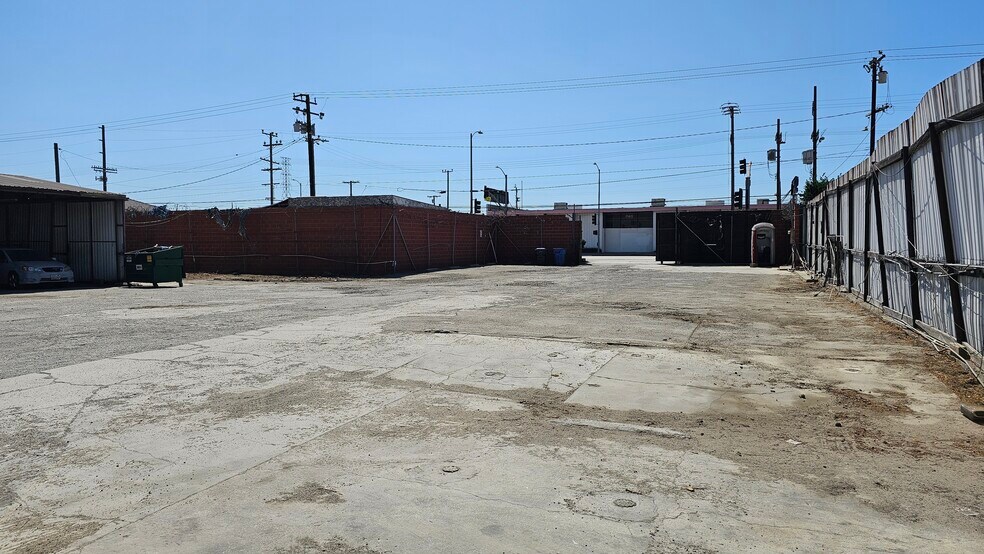 15414 S Figueroa St, Gardena, CA à louer - Photo de l’immeuble – Image 3 sur 4