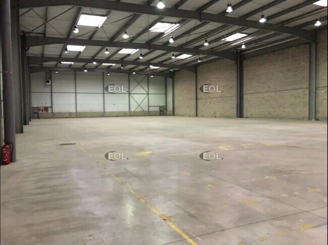 Plus de détails pour Industriel/Logistique à louer